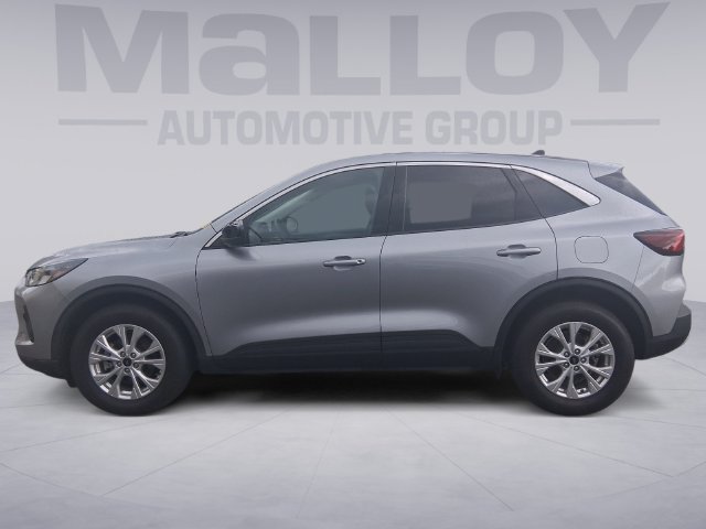 Used 2023 Ford Escape Active AWD/4WD image 2