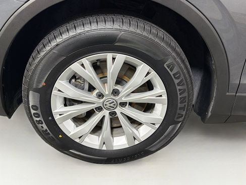 Used 2019 Volkswagen Tiguan SE AWD/4WD image 31