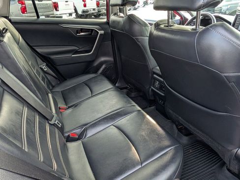 Used 2020 Toyota RAV4 XLE Premium image 22