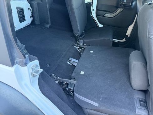 Used 2018 Jeep Wrangler Unlimited Sport S AWD/4WD image 10