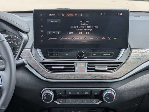 Used 2023 Nissan Altima 2.5 SV w/ SV Premium Package FWD image 18