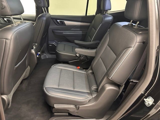 Used 2025 Buick Enclave Preferred AWD/4WD image 19