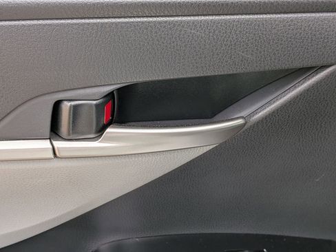 Used 2025 Toyota Camry SE w/ Convenience Package image 27