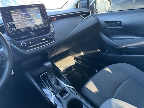Certified 2022 Toyota Corolla LE image 15