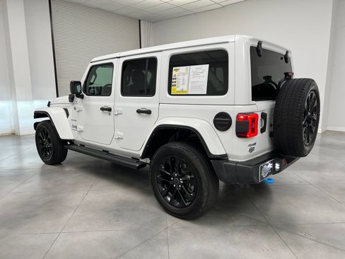 Used 2024 Jeep Wrangler Unlimited Sahara AWD/4WD image 6