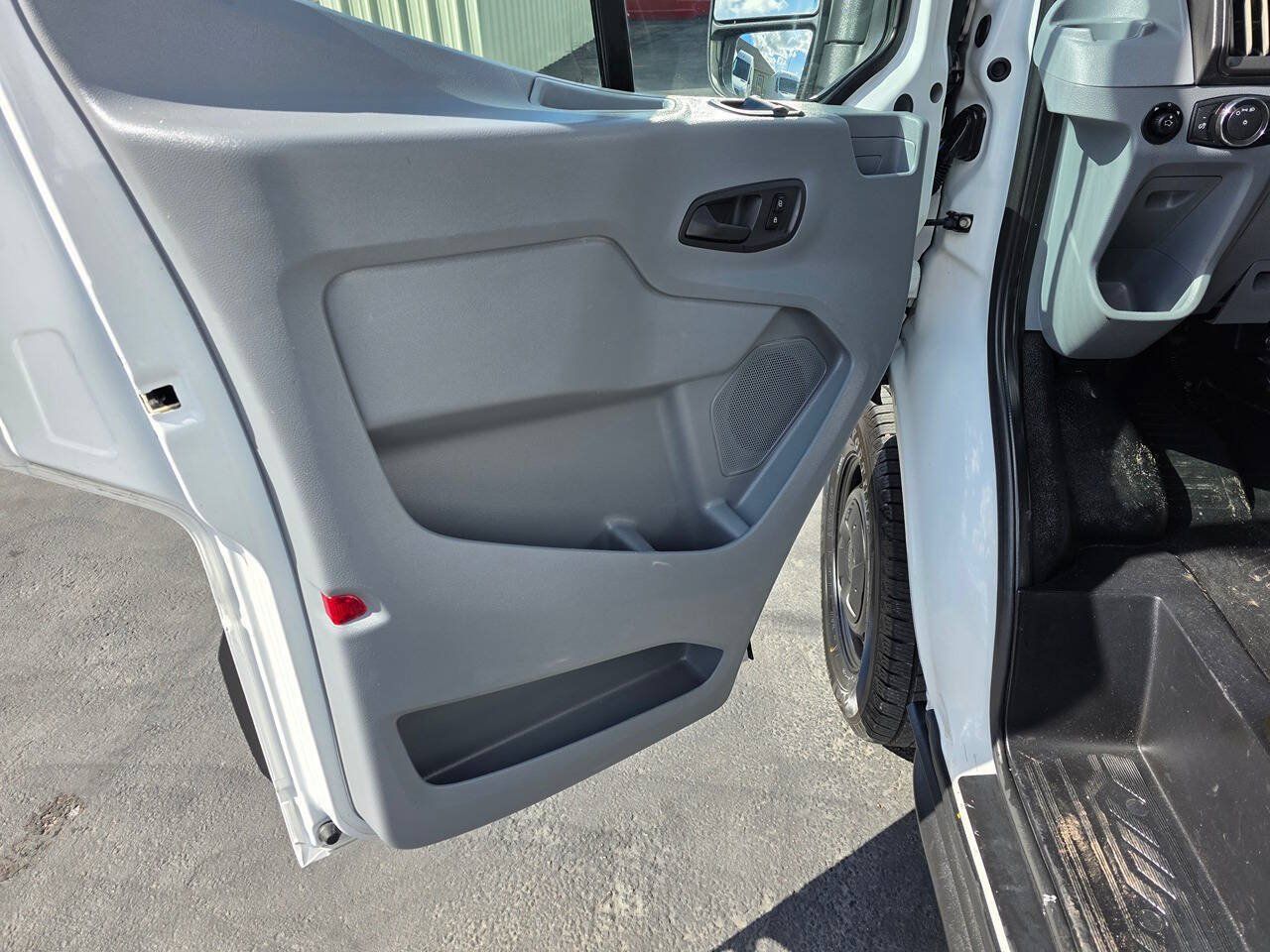 Used 2019 Ford Transit 250 148 Low Roof RWD image 20