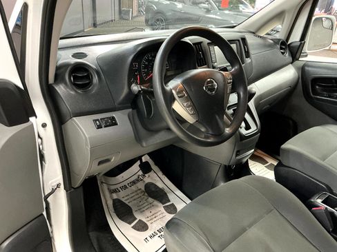 Used 2021 Nissan NV200 SV w/ Back Door Glass Package image 12