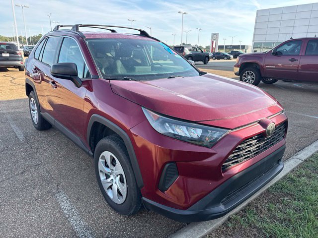 Used 2019 Toyota RAV4 LE FWD image 3