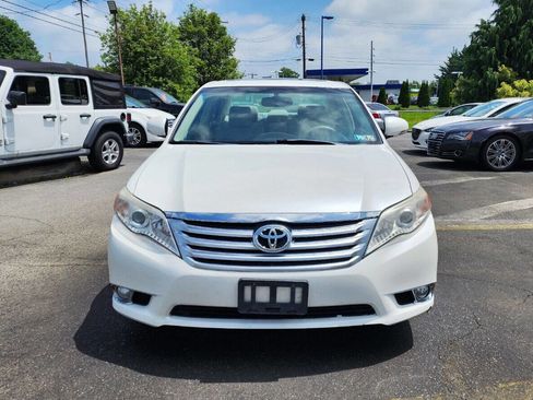 Used 2012 Toyota Avalon image 8