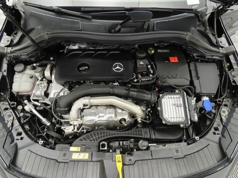 Certified 2025 Mercedes-Benz GLA 250 image 27