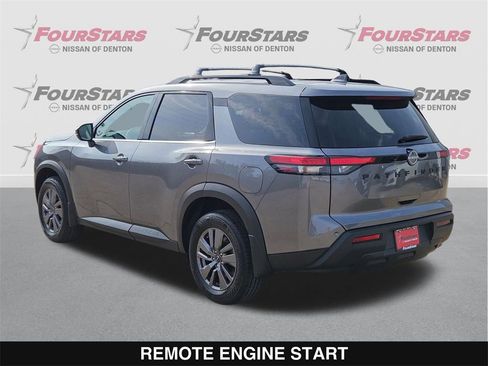 New 2025 Nissan Pathfinder SV w/ Black Appearance Package image 7