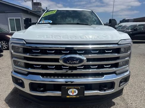 Used 2024 Ford F250 Lariat AWD/4WD image 2
