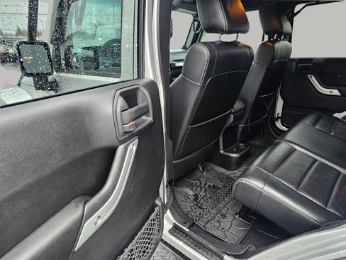 Used 2012 Jeep Wrangler Unlimited Sahara w/ Dual Top Group image 21