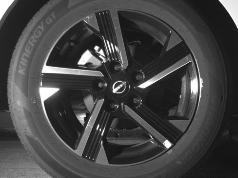 Used 2025 Nissan Sentra SV image 15