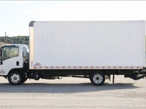 Used 2023 Chevrolet Low Cab Forward 5500XD RWD image 2