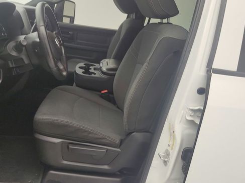 Used 2024 RAM 3500 Tradesman w/ Chrome Appearance Group image 41