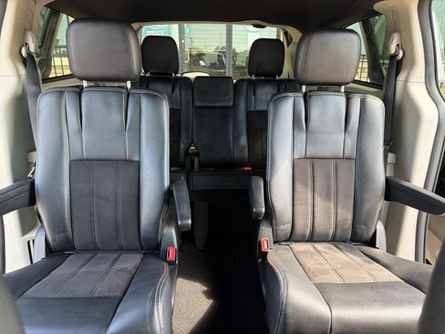 Used 2020 Dodge Grand Caravan SXT FWD image 37