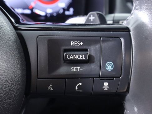 Used 2022 Nissan Rogue Platinum w/ Head-Up Display Package AWD/4WD image 14