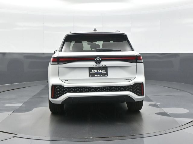 New 2026 Volkswagen Tiguan SE R-Line AWD/4WD image 6
