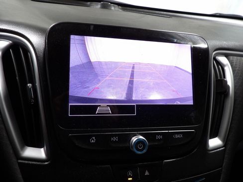 Used 2021 Chevrolet Malibu LS FWD image 15