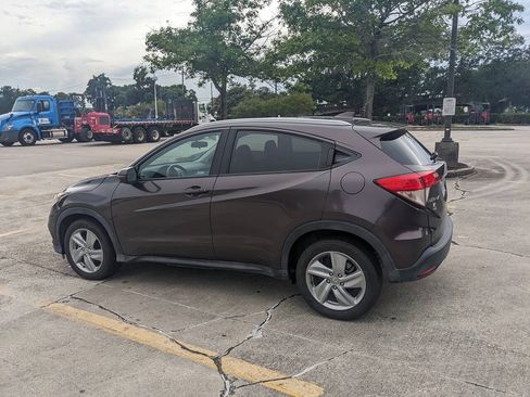 Used 2019 Honda HR-V EX image 9