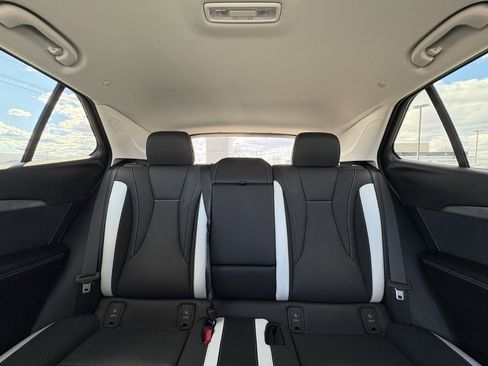 Used 2024 Buick Envision Sport Touring image 28