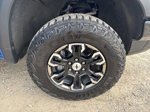 Used 2022 Chevrolet Silverado 1500 ZR2 w/ Technology Package image 41