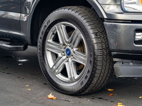 Used 2019 Ford F150 XLT w/ Equipment Group 302A Luxury image 7