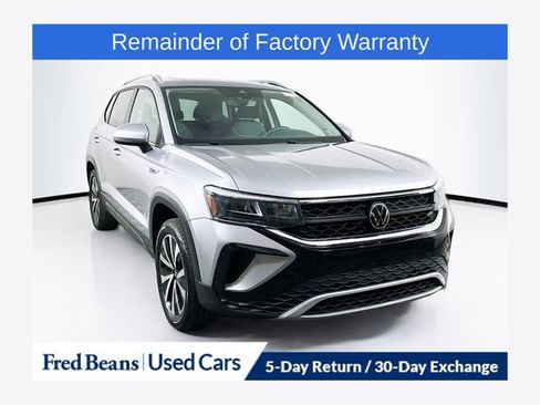Used 2023 Volkswagen Taos SE w/ Panoramic Sunroof Package AWD/4WD image 1