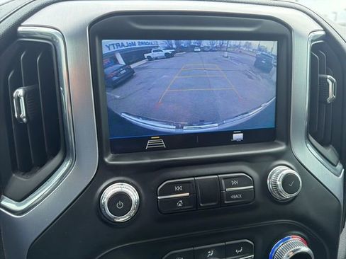 Used 2020 GMC Sierra 1500 Elevation w/ Elevation Value Package image 17