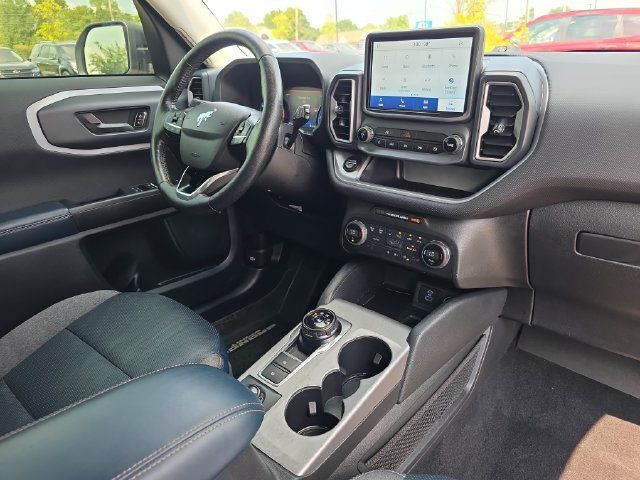 Used 2021 Ford Bronco Sport Outer Banks w/ Outer Banks Package AWD/4WD image 16