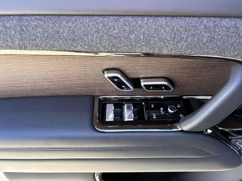 Used 2023 Land Rover Range Rover Sport SE Dynamic image 12