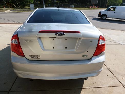 Used 2010 Ford Fusion SE image 8