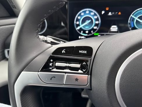 Certified 2025 Hyundai Elantra Limited image 38