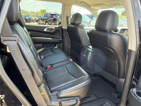 Used 2019 Nissan Pathfinder SL AWD/4WD image 21