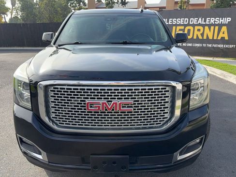 Used 2016 GMC Yukon XL Denali image 3