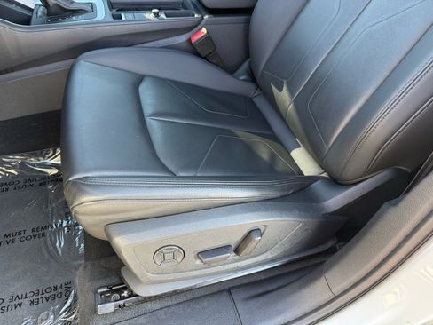 Used 2025 Audi Q3 2.0T Premium image 15