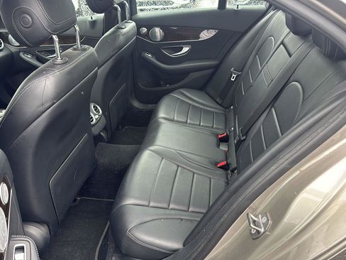 Used 2019 Mercedes-Benz C 300 4MATIC Sedan image 6