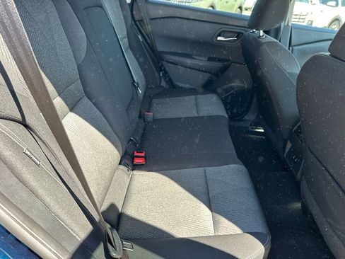 Used 2025 Nissan Rogue SV image 15