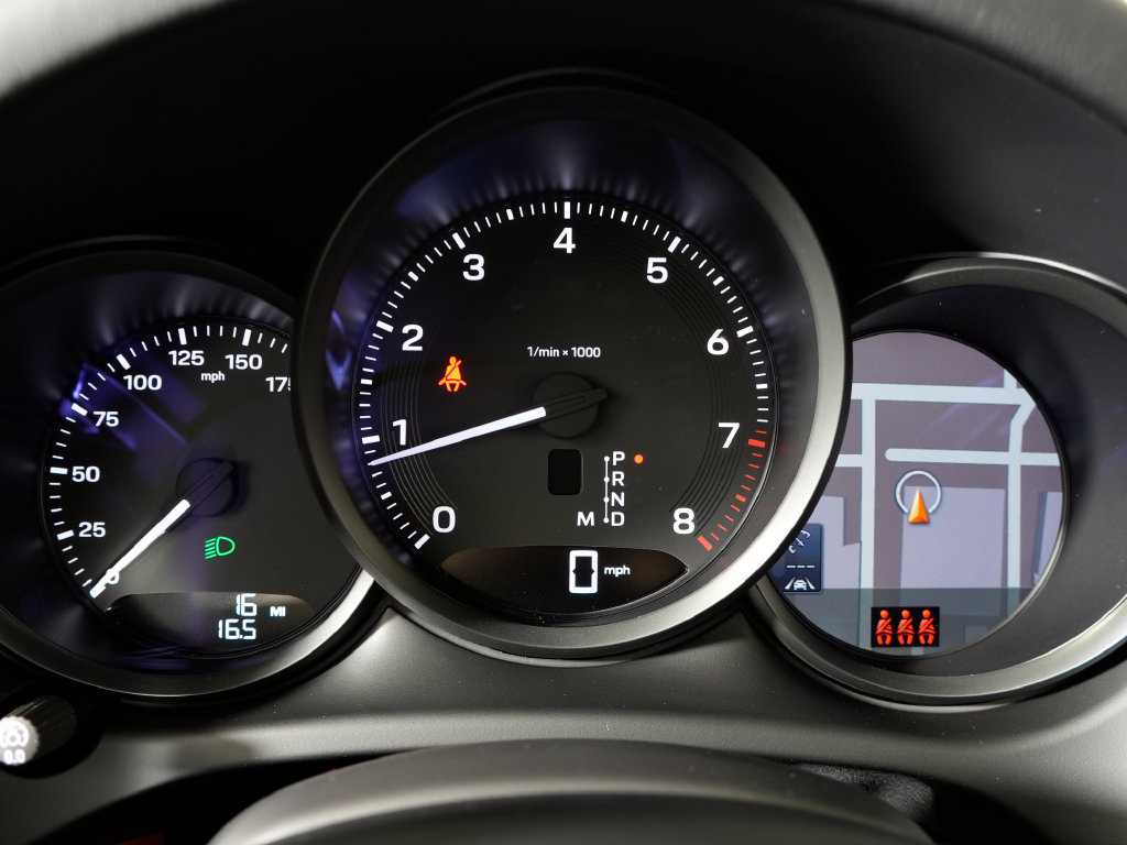 Certified 2026 Porsche Macan AWD/4WD image 21