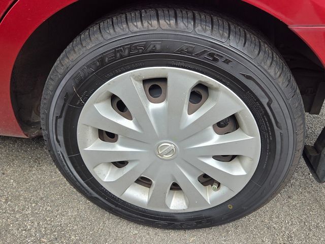 Used 2016 Nissan Versa S Plus FWD image 4