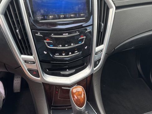 Used 2014 Cadillac SRX Luxury FWD image 2