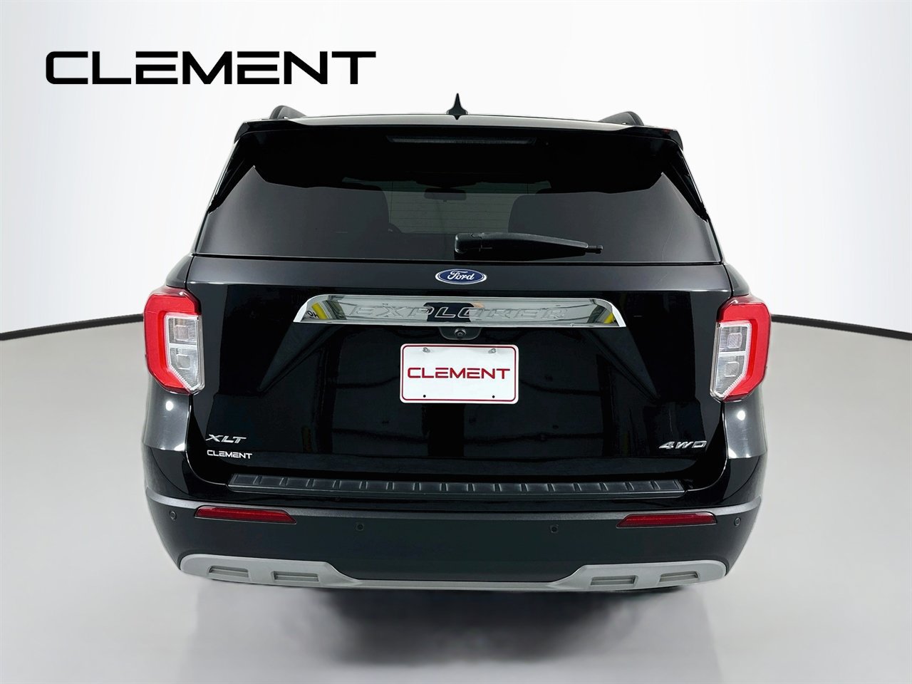 Used 2022 Ford Explorer XLT w/ Equipment Group 202A AWD/4WD image 8