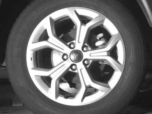 Used 2025 Jeep Compass Latitude image 15