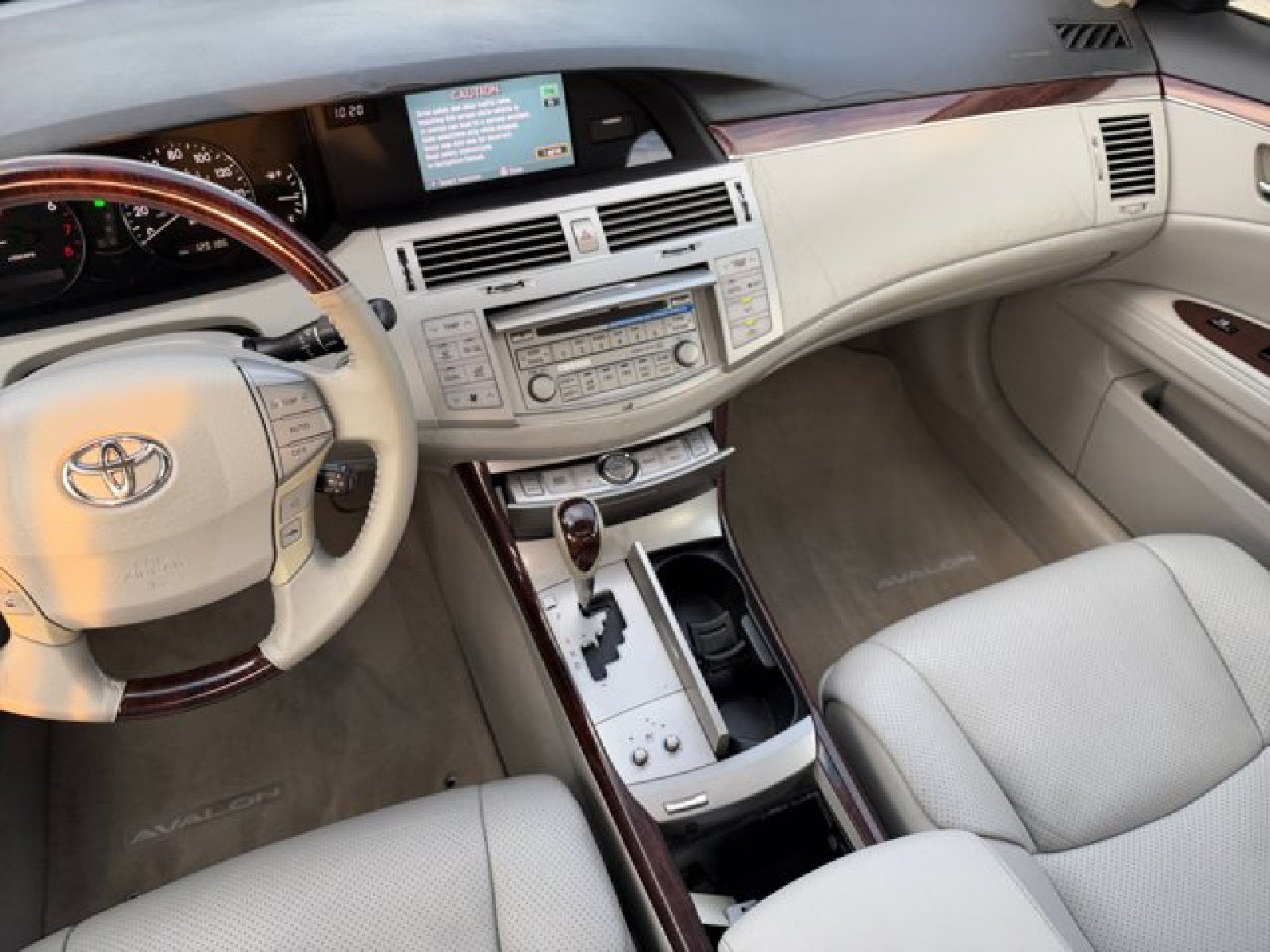 Used 2009 Toyota Avalon Limited FWD image 14