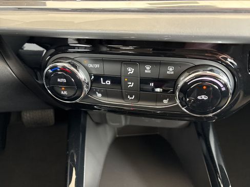 New 2026 Chevrolet Trax LT w/ LT Convenience Package image 22