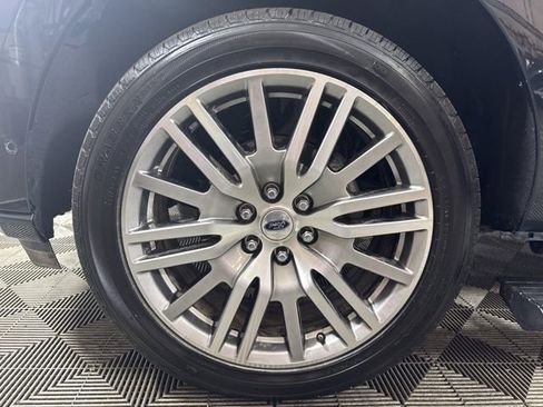 Used 2024 Ford Expedition Max Platinum AWD/4WD image 10
