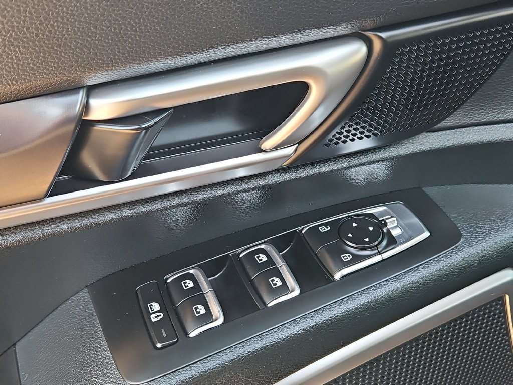 Used 2025 Kia Telluride S FWD image 10