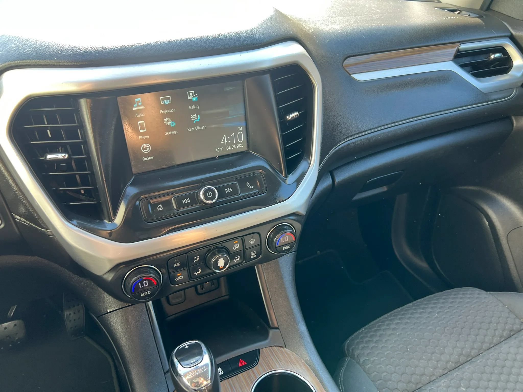 Used 2019 GMC Acadia SLE AWD/4WD image 24