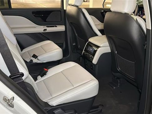 New 2026 Lincoln Aviator Black Label w/ Black Label Special Edition image 48